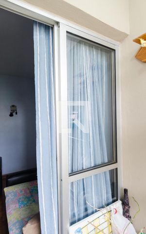 Apartamento à venda com 49m², 2 quartos e 1 vaga Apartamento à venda com 49m², 2 quartos e 1 vagaVaranda