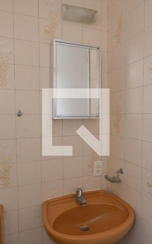 Apartamento para alugar com 47m², 2 quartos e 1 vaga Apartamento para alugar com 47m², 2 quartos e 1 vagaBanheiro