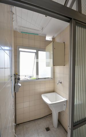 Apartamento para alugar com 47m², 2 quartos e 1 vaga Apartamento para alugar com 47m², 2 quartos e 1 vagaArea de Serviço