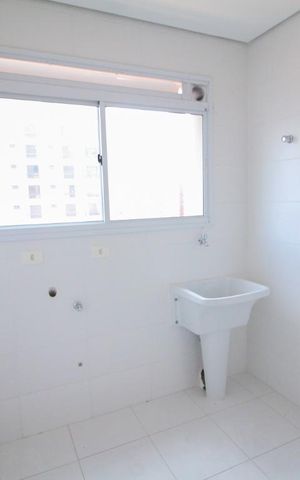 Apartamento à venda com 120m², 3 quartos e 3 vagas Apartamento à venda com 120m², 3 quartos e 3 vagasArea de Serviço