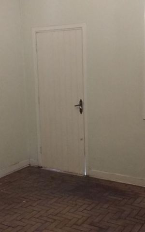Casa à venda com 200m², 3 quartos e 2 vagas Casa à venda com 200m², 3 quartos e 2 vagasSala