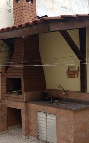 Casa à venda com 200m², 3 quartos e 2 vagas Casa à venda com 200m², 3 quartos e 2 vagasÁrea Externa