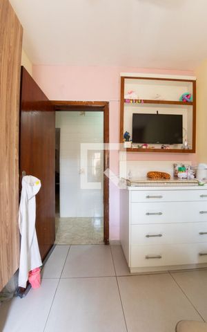 Casa à venda com 587m², 3 quartos e 2 vagas Casa à venda com 587m², 3 quartos e 2 vagasquarto 3