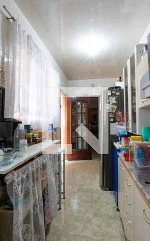 Casa à venda com 587m², 3 quartos e 2 vagas Casa à venda com 587m², 3 quartos e 2 vagasSala de Jantar