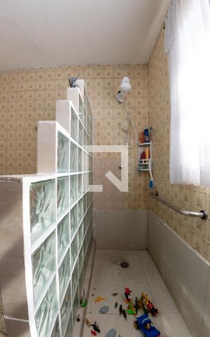 Casa à venda com 587m², 3 quartos e 2 vagas Casa à venda com 587m², 3 quartos e 2 vagasBanheiro
