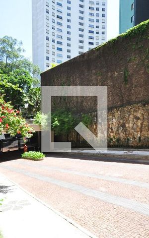 Apartamento à venda com 250m², 4 quartos e 4 vagasEntrada