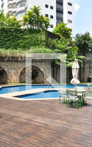 Apartamento à venda com 250m², 4 quartos e 4 vagasPiscina