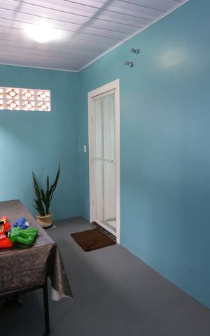 Casa à venda com 260m², 3 quartos e 3 vagasCorredor de Entrada e Saída