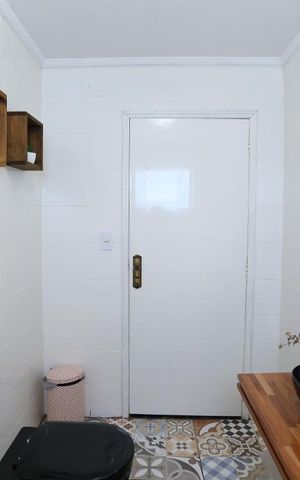 Casa à venda com 260m², 3 quartos e 3 vagasBanheiro 1