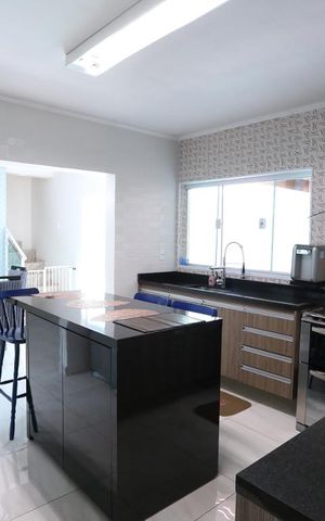 Casa à venda com 260m², 3 quartos e 3 vagasCozinha