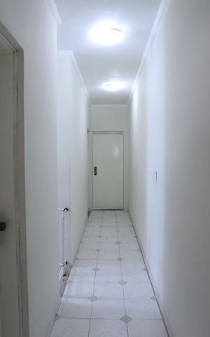 Casa à venda com 260m², 3 quartos e 3 vagasCorredor
