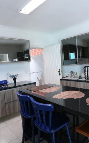 Casa à venda com 260m², 3 quartos e 3 vagasCozinha