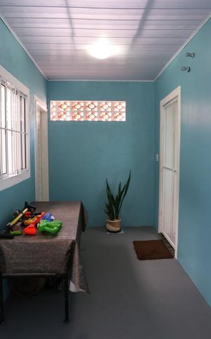 Casa à venda com 260m², 3 quartos e 3 vagasCorredor de Entrada e Saída