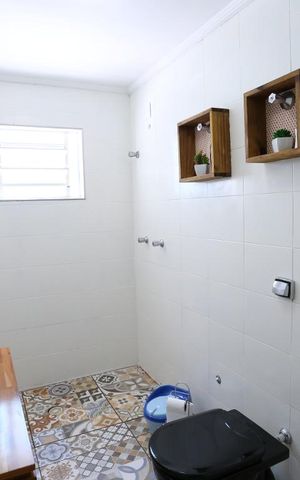 Casa à venda com 260m², 3 quartos e 3 vagasBanheiro 1