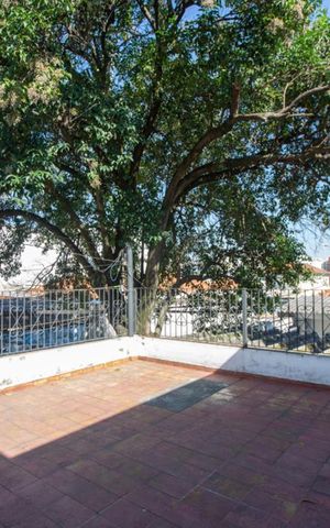 Casa à venda com 220m², 4 quartos e 2 vagas Casa à venda com 220m², 4 quartos e 2 vagasÁrea Externa