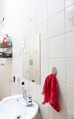 Casa à venda com 220m², 4 quartos e 2 vagas Casa à venda com 220m², 4 quartos e 2 vagasBanheiro