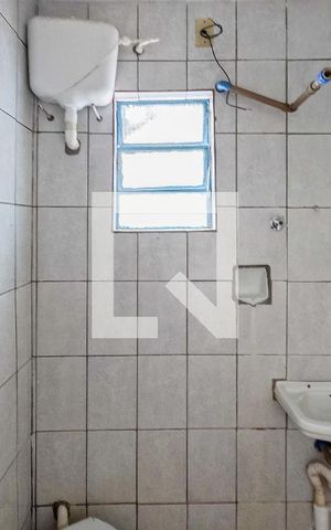 Casa para alugar com 50m², 1 quarto e sem vaga Casa para alugar com 50m², 1 quarto e sem vagaBanheiro