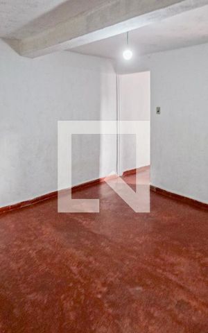 Casa para alugar com 50m², 1 quarto e sem vaga Casa para alugar com 50m², 1 quarto e sem vagaQuarto