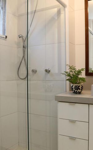Apartamento à venda com 85m², 2 quartos e 2 vagasBanheiro da Suíte