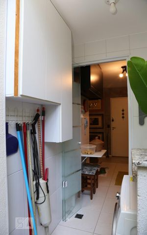 Apartamento à venda com 85m², 2 quartos e 2 vagasÁrea de Serviço