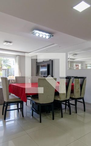Casa para alugar com 120m², 3 quartos e 6 vagas Casa para alugar com 120m², 3 quartos e 6 vagasCozinha