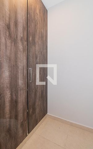 Casa para alugar com 290m², 4 quartos e 5 vagas Casa para alugar com 290m², 4 quartos e 5 vagasQuarto da Garagem