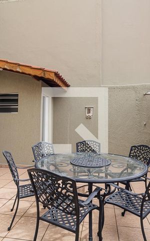 Casa para alugar com 290m², 4 quartos e 5 vagas Casa para alugar com 290m², 4 quartos e 5 vagasChurrasqueira