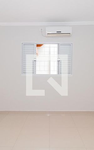 Casa para alugar com 290m², 4 quartos e 5 vagas Casa para alugar com 290m², 4 quartos e 5 vagasSuíte