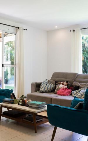 Casa de condomínio à venda com 305m², 6 quartos e 3 vagasSala