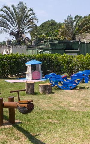 Casa de condomínio à venda com 305m², 6 quartos e 3 vagasPlayground