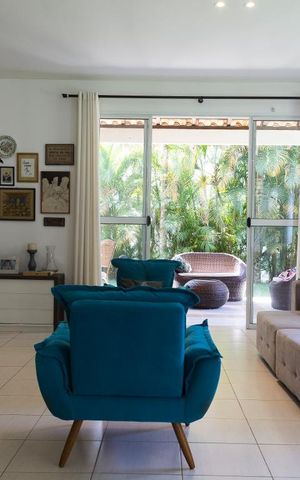 Casa de condomínio à venda com 305m², 6 quartos e 3 vagasSala