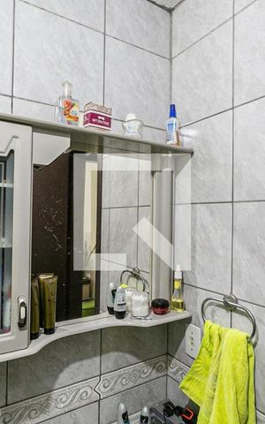 Casa à venda com 160m², 3 quartos e 6 vagas Casa à venda com 160m², 3 quartos e 6 vagasBanheiro