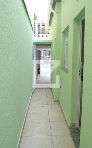 Casa à venda com 110m², 2 quartos e 1 vagaCorredor
