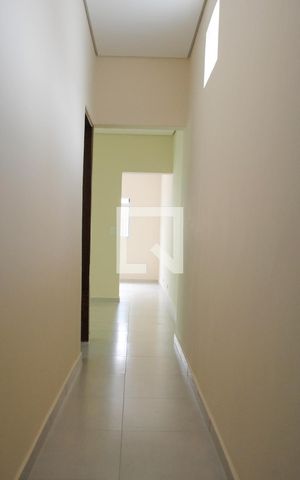 Casa à venda com 110m², 2 quartos e 1 vagaCorredor