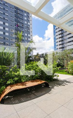 Apartamento à venda com 58m², 2 quartos e 1 vaga Apartamento à venda com 58m², 2 quartos e 1 vagaÁrea comum - Piscina