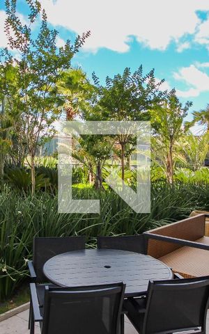 Apartamento à venda com 58m², 2 quartos e 1 vaga Apartamento à venda com 58m², 2 quartos e 1 vagaÁrea comum - Salão de festas