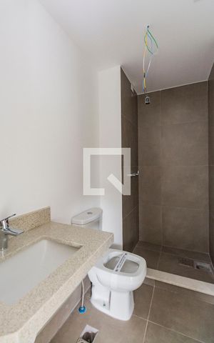 Apartamento à venda com 58m², 2 quartos e 1 vaga Apartamento à venda com 58m², 2 quartos e 1 vagaBanheiro