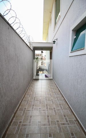 Casa à venda com 350m², 3 quartos e 4 vagasquintal lateral