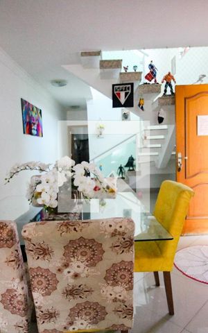Casa à venda com 350m², 3 quartos e 4 vagassala