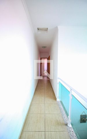 Casa à venda com 350m², 3 quartos e 4 vagascorredor acesso quartos