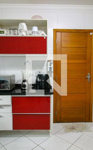 Casa à venda com 350m², 3 quartos e 4 vagascozinha