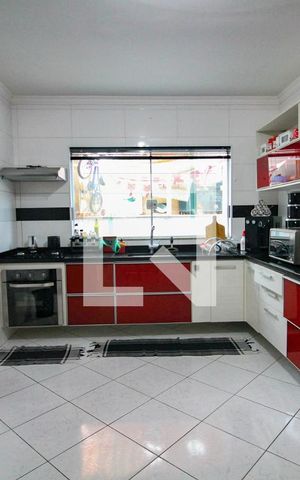 Casa à venda com 350m², 3 quartos e 4 vagascozinha