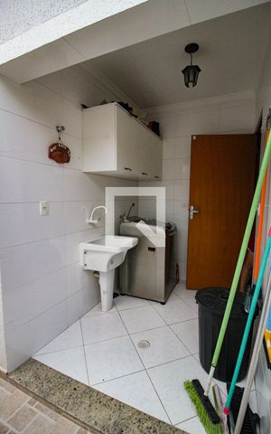 Casa à venda com 350m², 3 quartos e 4 vagasarea de serviço