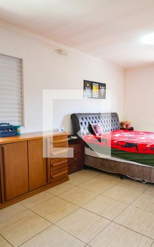 Casa à venda com 350m², 3 quartos e 4 vagasquarto 3 suite