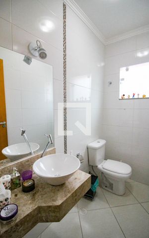 Casa à venda com 350m², 3 quartos e 4 vagaslavabo