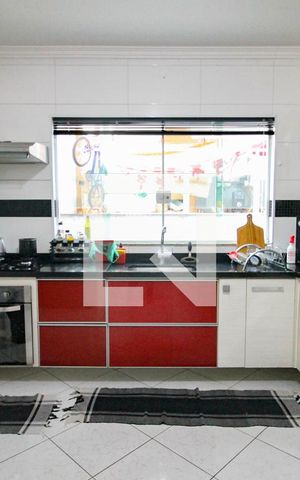 Casa à venda com 350m², 3 quartos e 4 vagascozinha