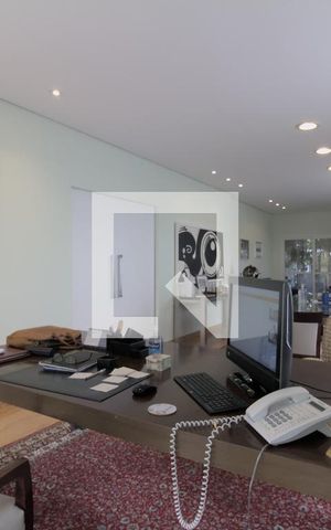 Casa à venda com 350m², 4 quartos e 5 vagas Casa à venda com 350m², 4 quartos e 5 vagasQuarto 4