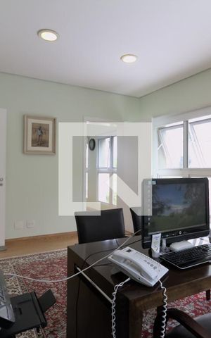 Casa à venda com 350m², 4 quartos e 5 vagas Casa à venda com 350m², 4 quartos e 5 vagasQuarto 3