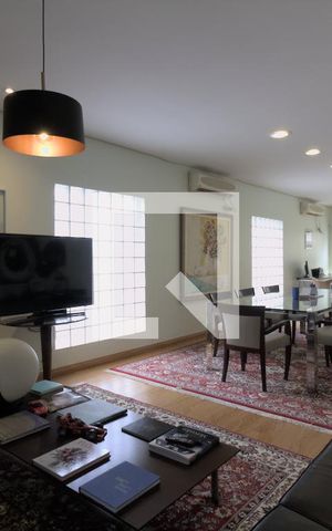 Casa à venda com 350m², 4 quartos e 5 vagas Casa à venda com 350m², 4 quartos e 5 vagasQuarto 4