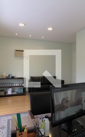 Casa à venda com 350m², 4 quartos e 5 vagas Casa à venda com 350m², 4 quartos e 5 vagasQuarto 2